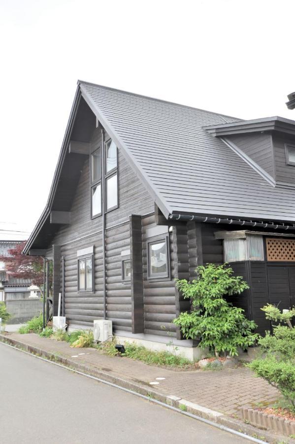 Carrefour Guesthouse カルフール ゲストハウス Toyama Exterior foto