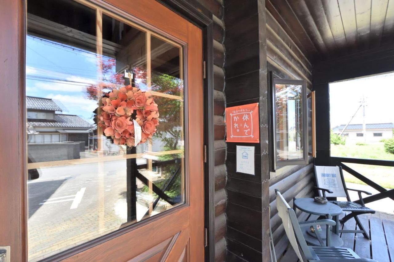 Carrefour Guesthouse カルフール ゲストハウス Toyama Exterior foto
