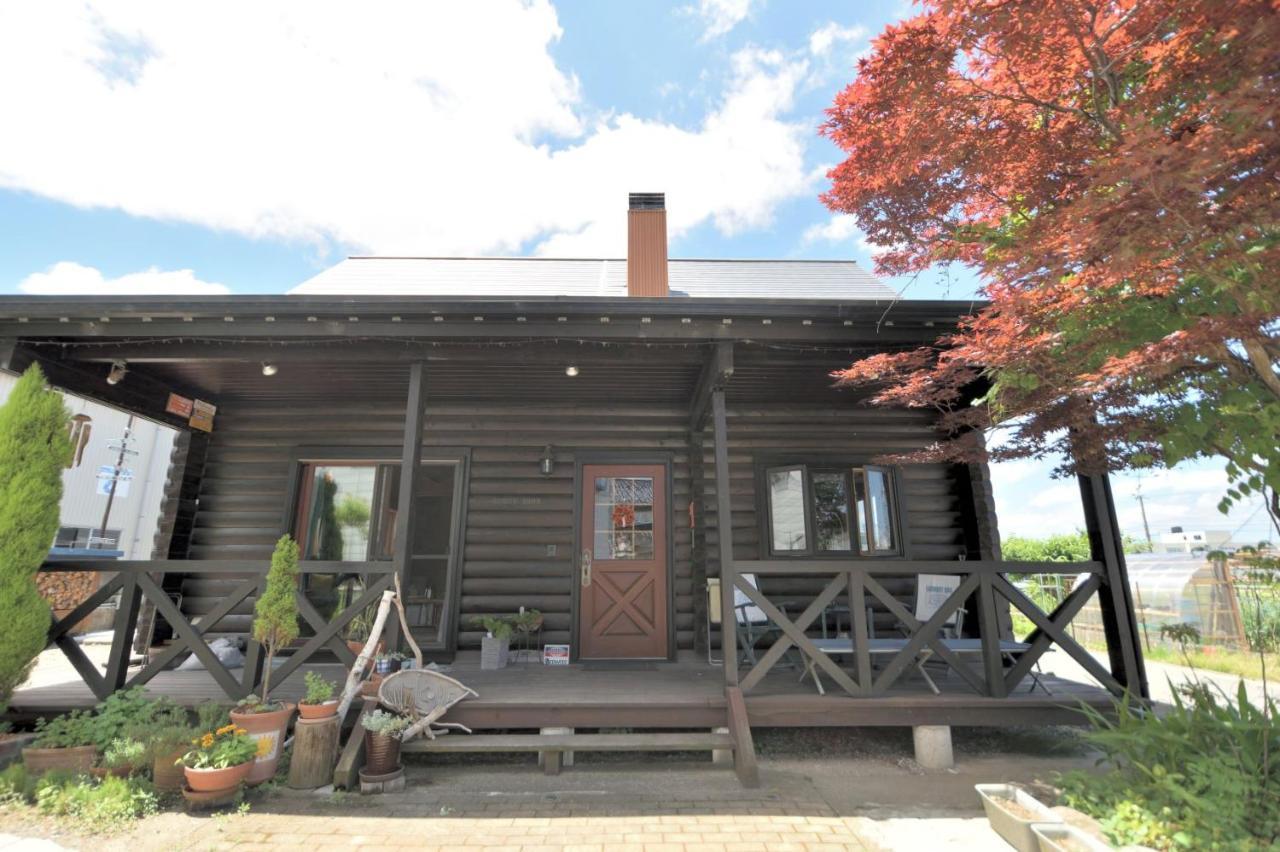 Carrefour Guesthouse カルフール ゲストハウス Toyama Exterior foto